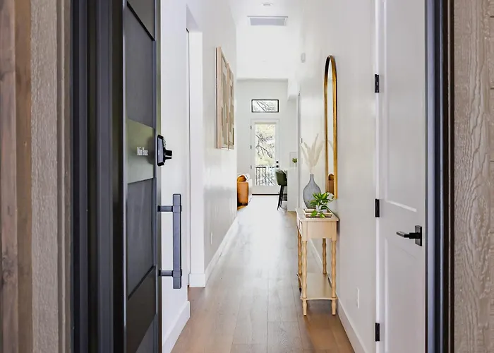Holiday home With Near Pine Canyon *